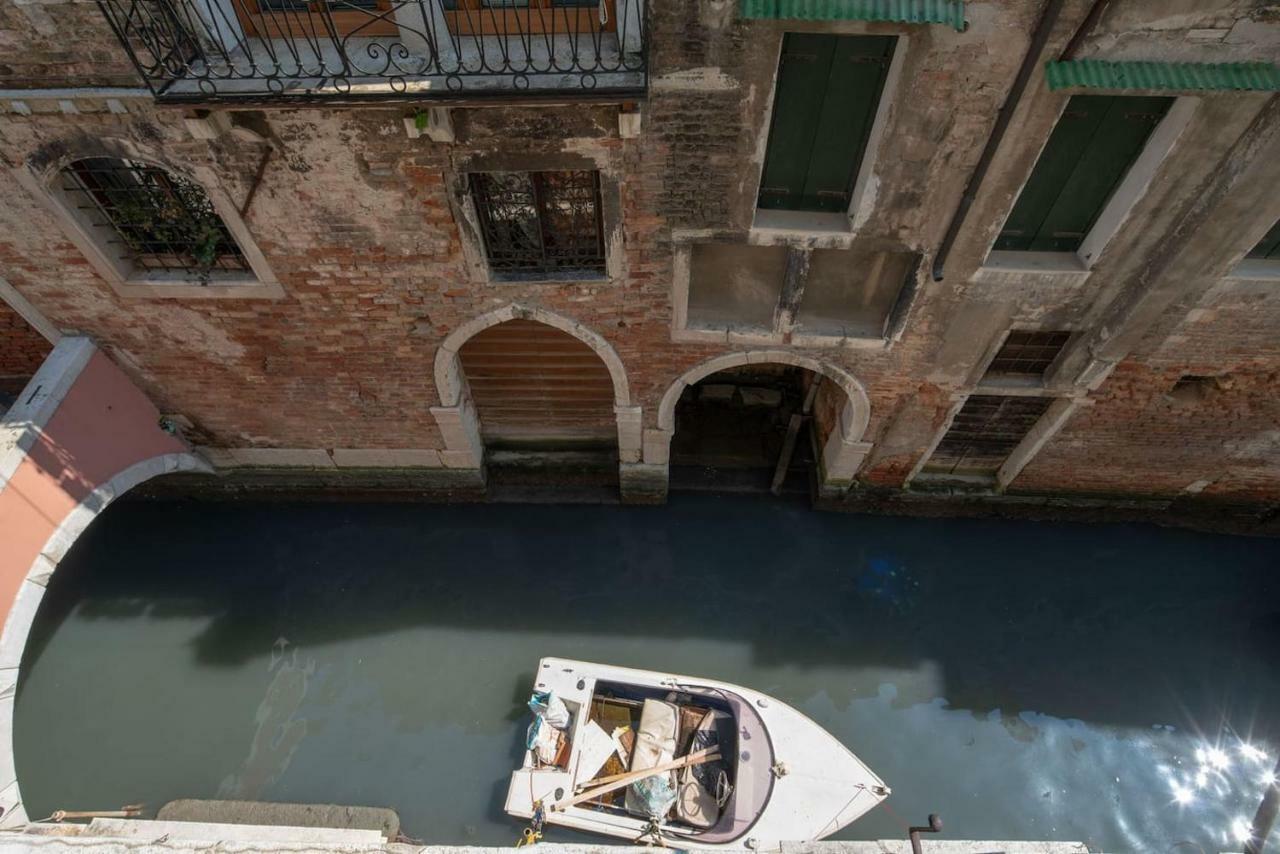 Apartment Ponte Raspi Canal View Venesia Bagian luar foto